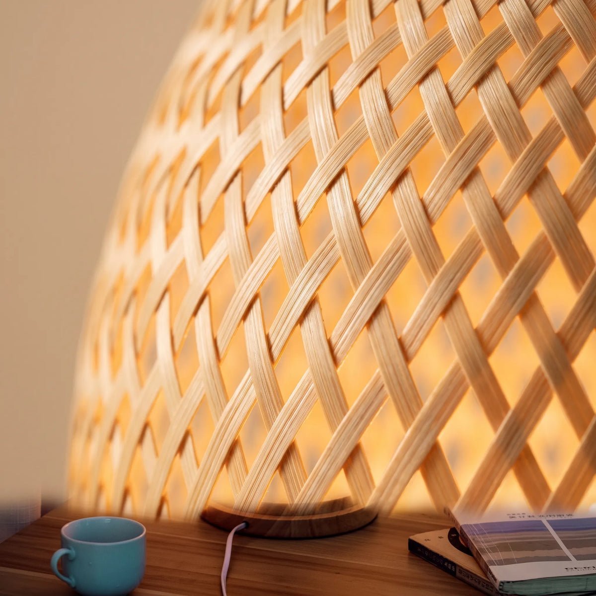 LuminaNatura - Designová Pletená Stolní Lampa